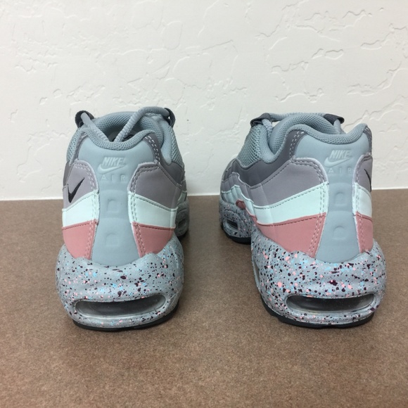 Nike Women’s Air Max 95 SE “Confetti”  918413-002 - Picture 5 of 8